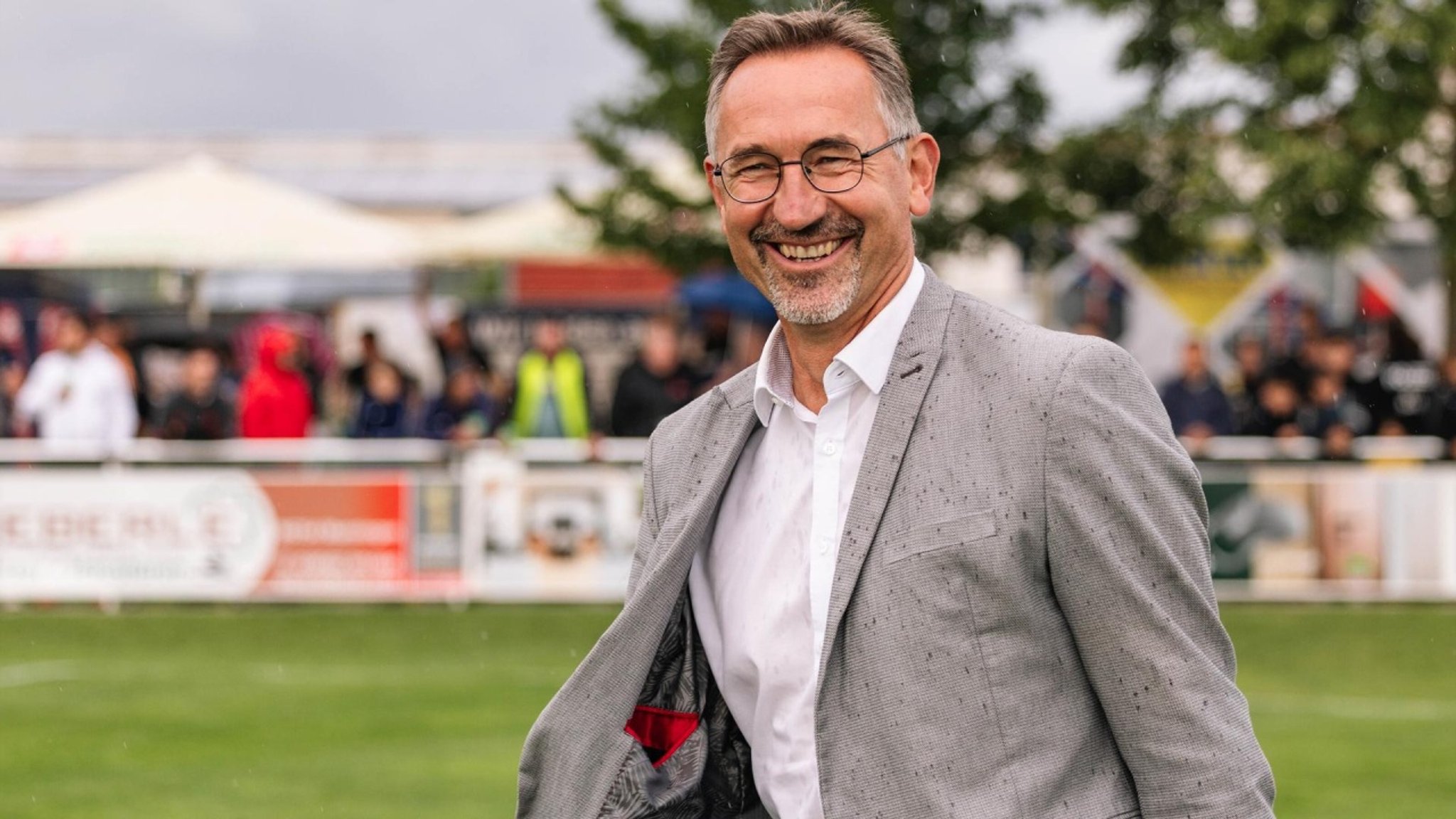 BR24Sport: Jahn-Geschäftsführer Beierlorzer: '3. Liga ist eine riesige Herausforderung' - hier anschauen