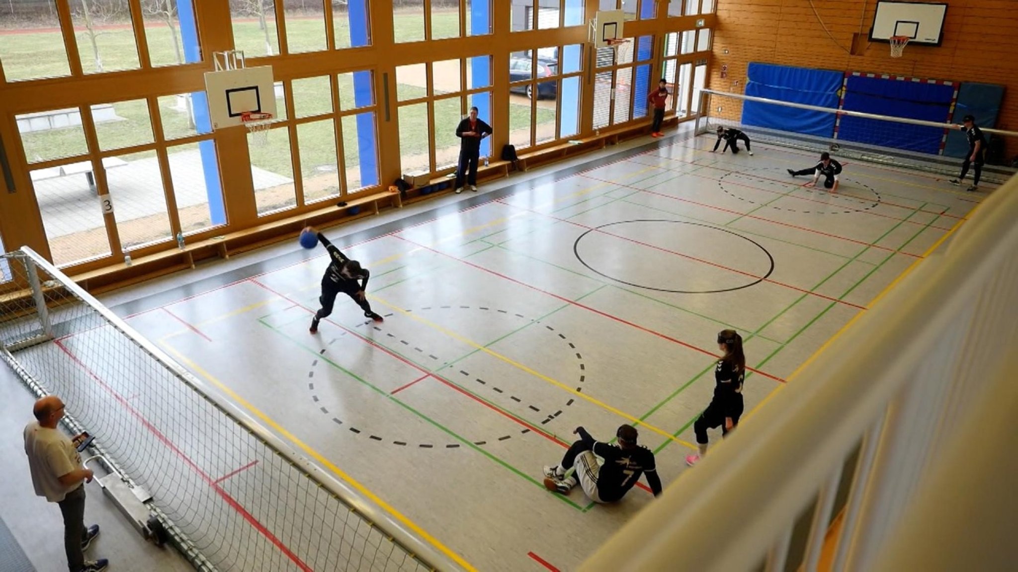 BR24Sport: Goalball: Eine Sportart für Menschen mit Sehbehinderung - und ohne - hier anschauen