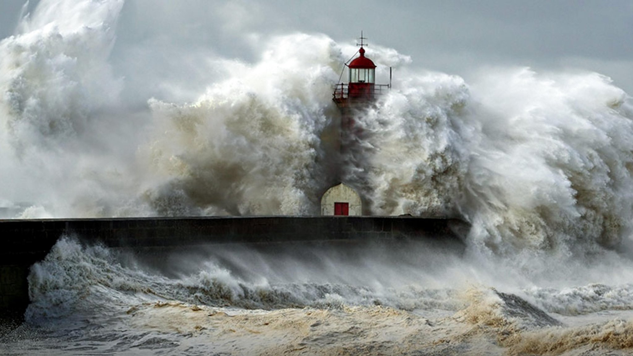 ARD Wissen: Tsunami-Alarm! Gefahr auch an Europas Küsten - hier anschauen