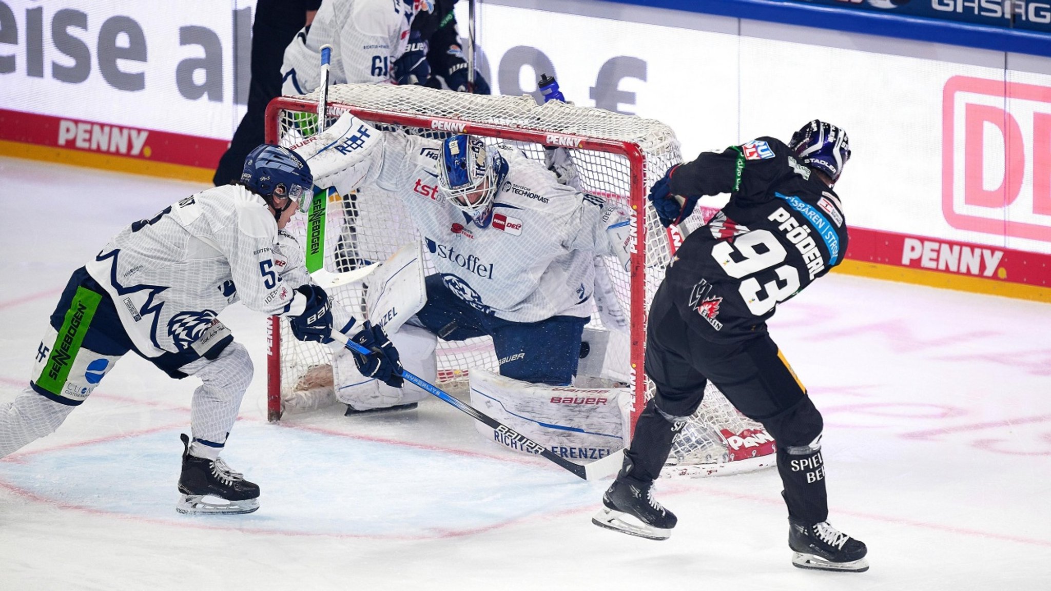 BR24Sport: Eisbären Berlin - Straubing Tigers · Highlights | DEL, 37. Spieltag, Saison 2024/25 - hier anschauen