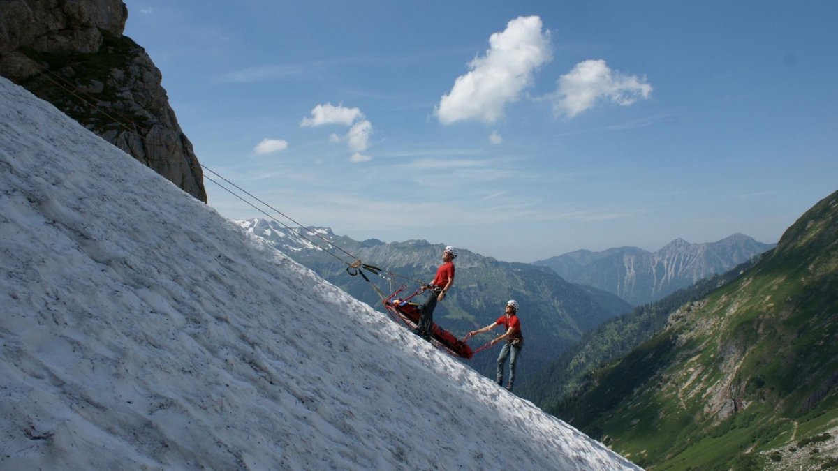 Bayern erleben: Rettung aus Bergnot · Die Bergwacht - hier anschauen