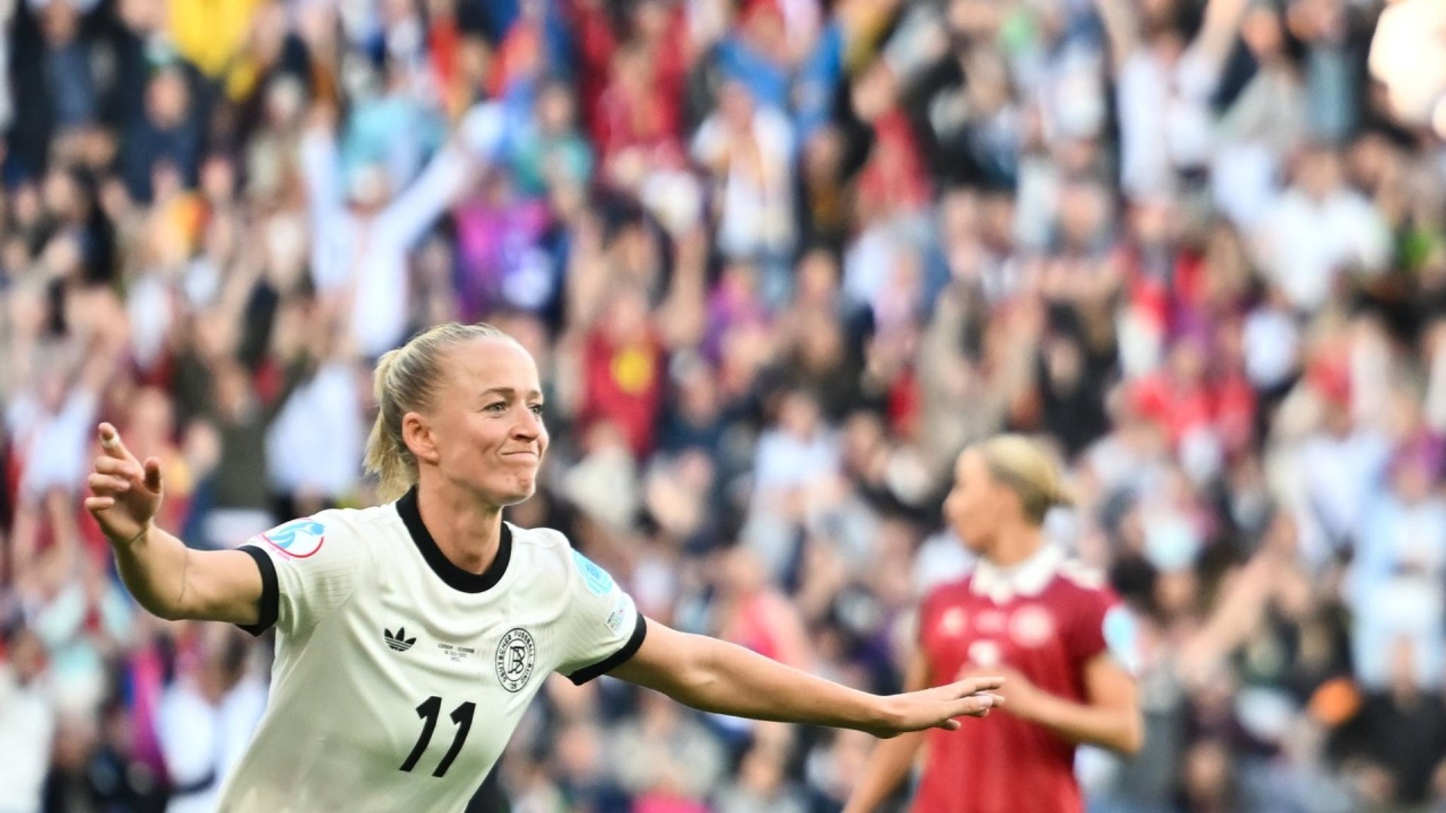 BR24Sport: Geschafft: DFB-Elf feiert Einzug ins Viertelfinale - hier anschauen