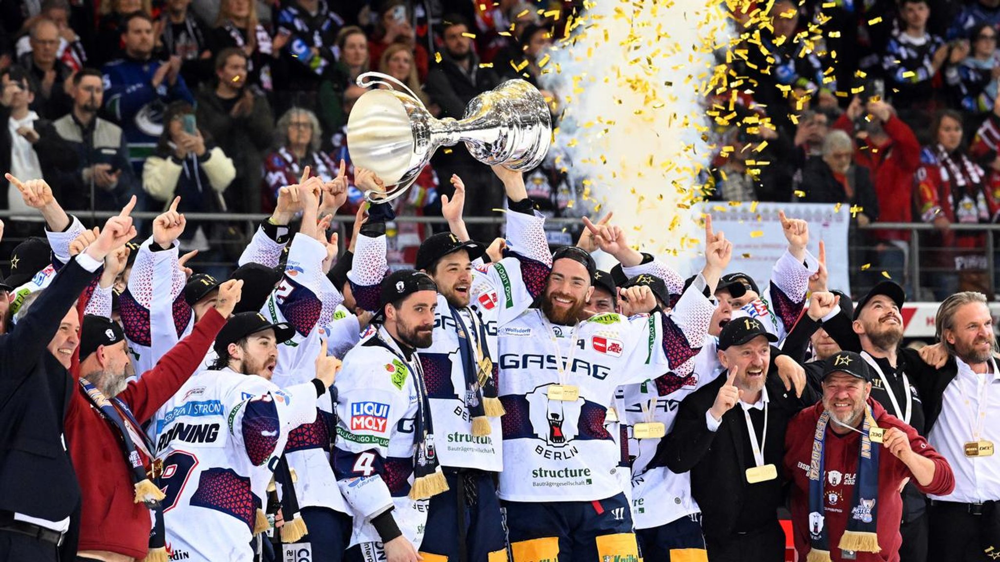 2:0 in Bremerhaven: Eisbären Berlin sind zum 10. Mal deutscher Eishockey-Meister