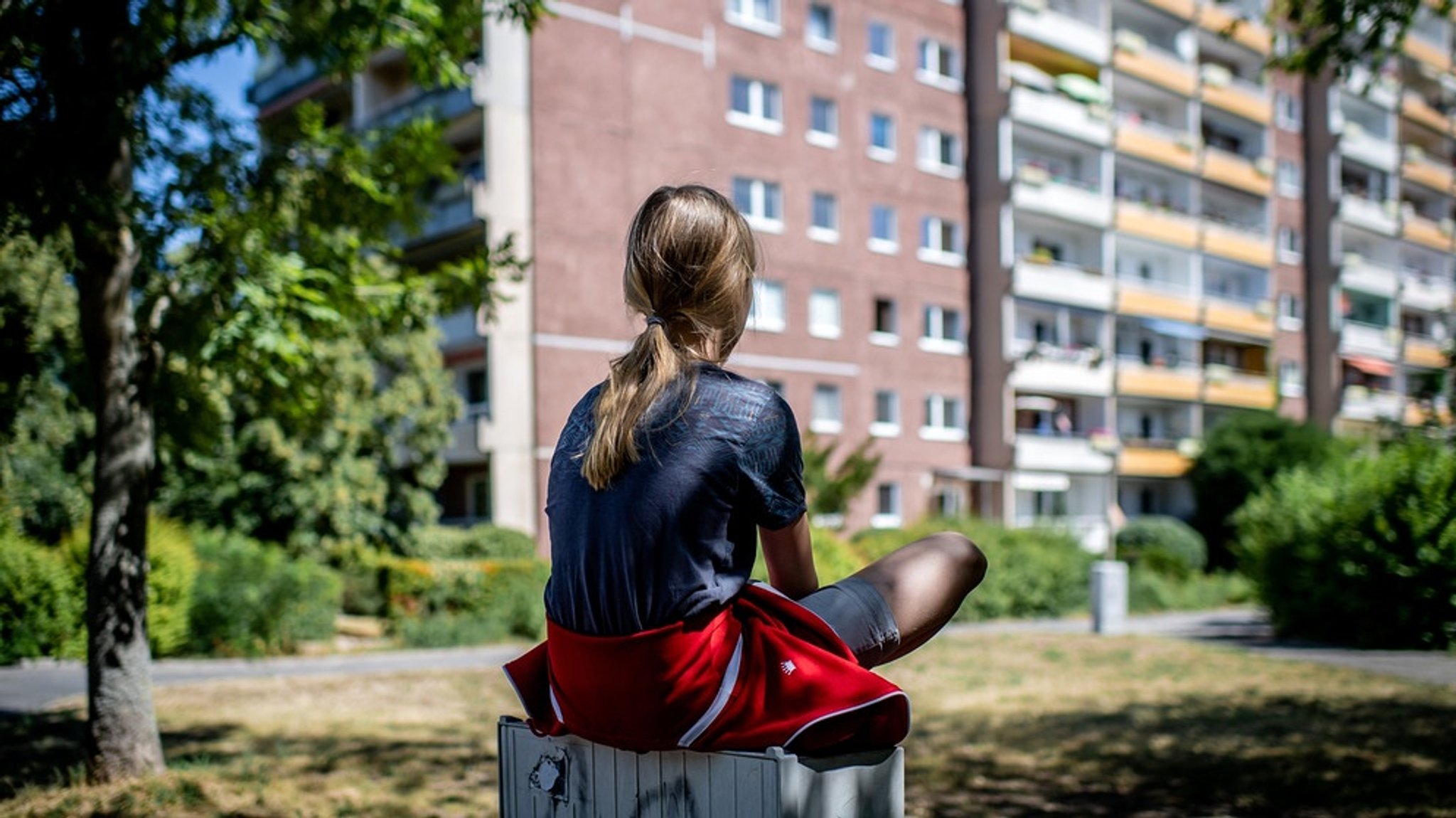 Einsam und allein: Was ihr gegen Einsamkeit tun könnt, bevor sie euch krank macht