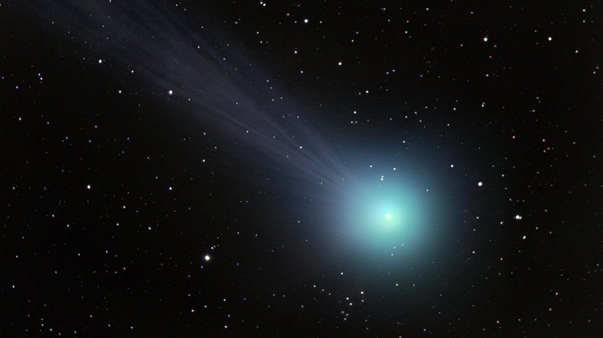 Kometen: Prächtige Schweifsterne, schmutzige Eisklumpen