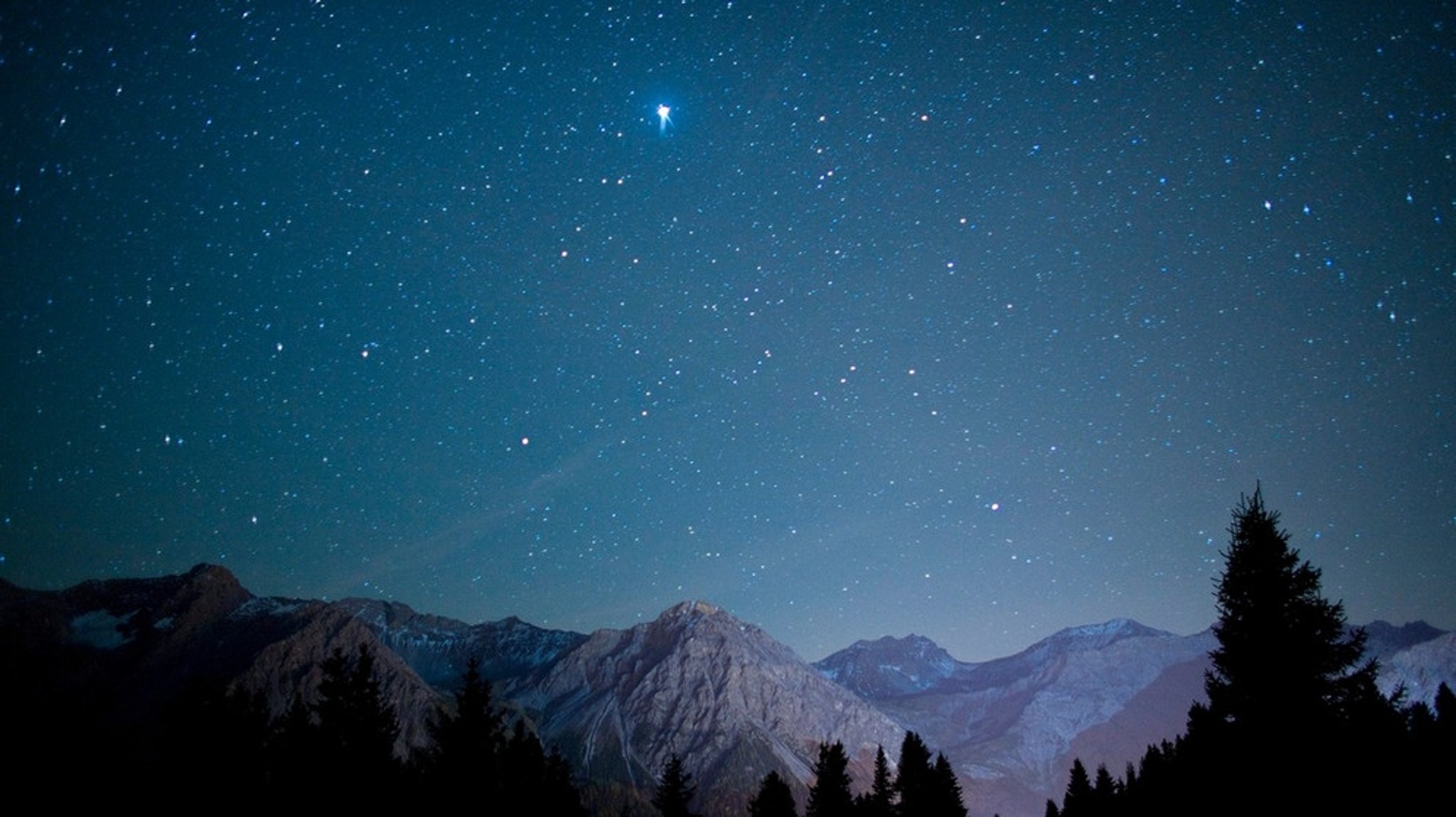 Sternenhimmel im November 2024: Helle Lichter in dunkler Herbstnacht