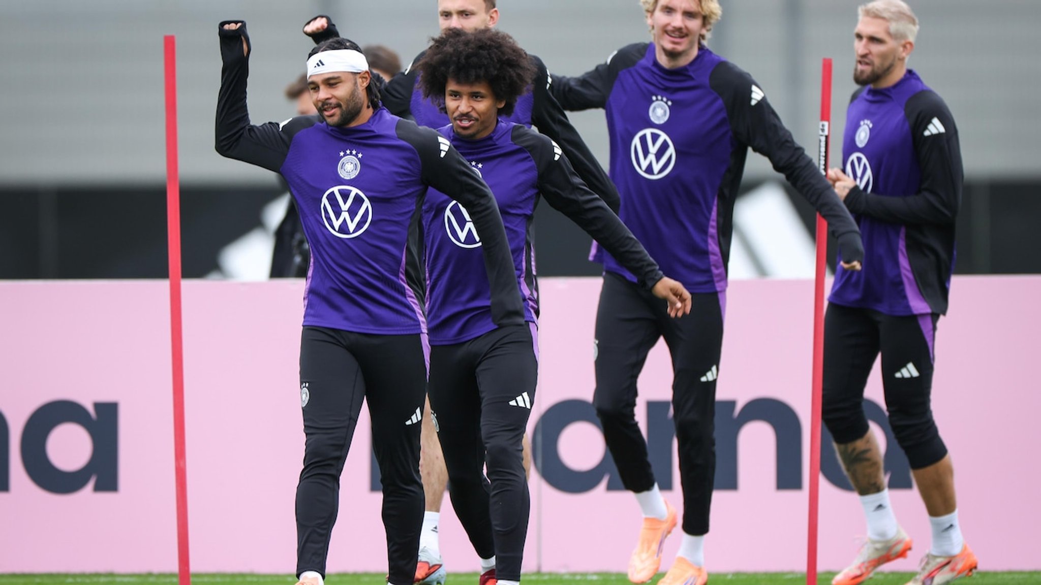 BR24Sport - Mission Tabellenführung verteidigen: Deutschland muss gegen heimstarke Nordiren antreten - hier anschauen