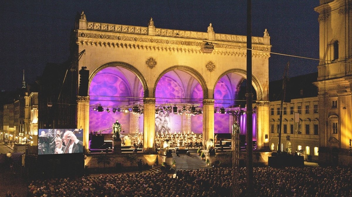 Klassik am Odeonsplatz 2021: Doppelte Freude über Open-Air-Konzerte in München