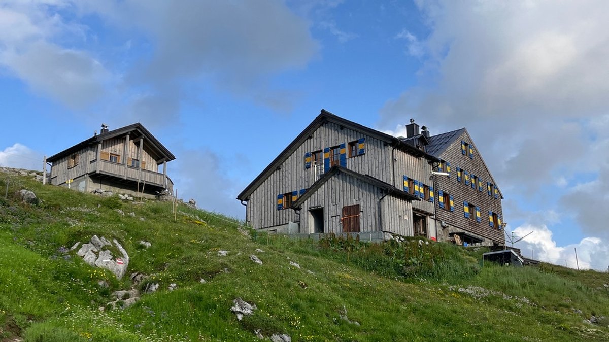 Die Leutkircher Hütte in den Lechtaler Alpen: Kraftplatz zwischen schroffen Felsen
