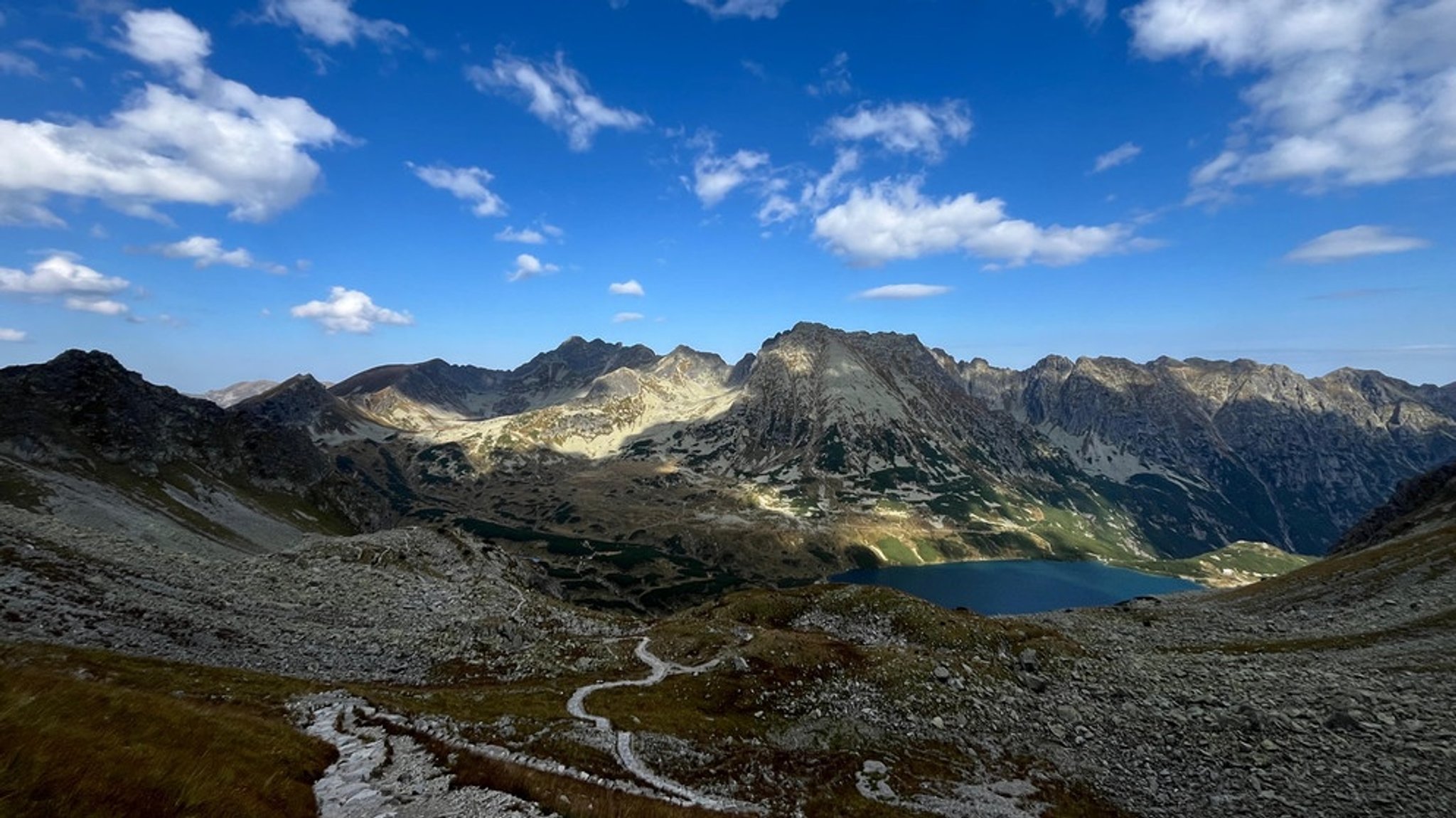 Durch das kleinste Hochgebirge der Welt: Zwischen Einsamkeit und Overtourismus in der Hohen Tatra