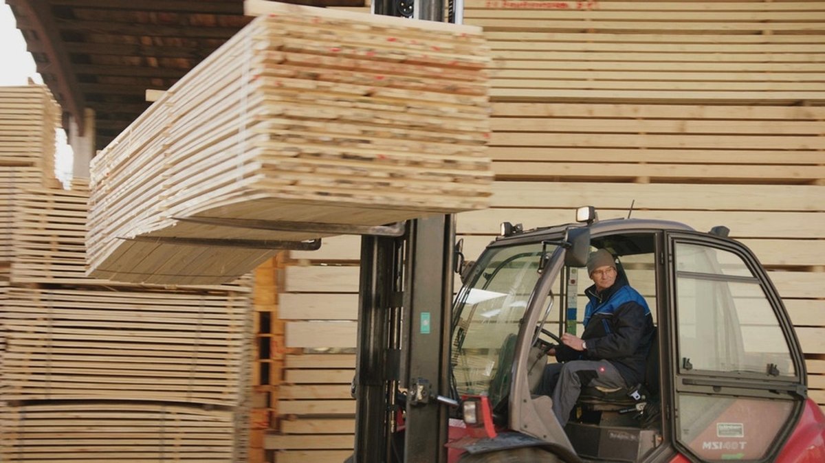 alpha-thema: Rohstoff Holz: Mit Holzbau aus der Klimakrise?
