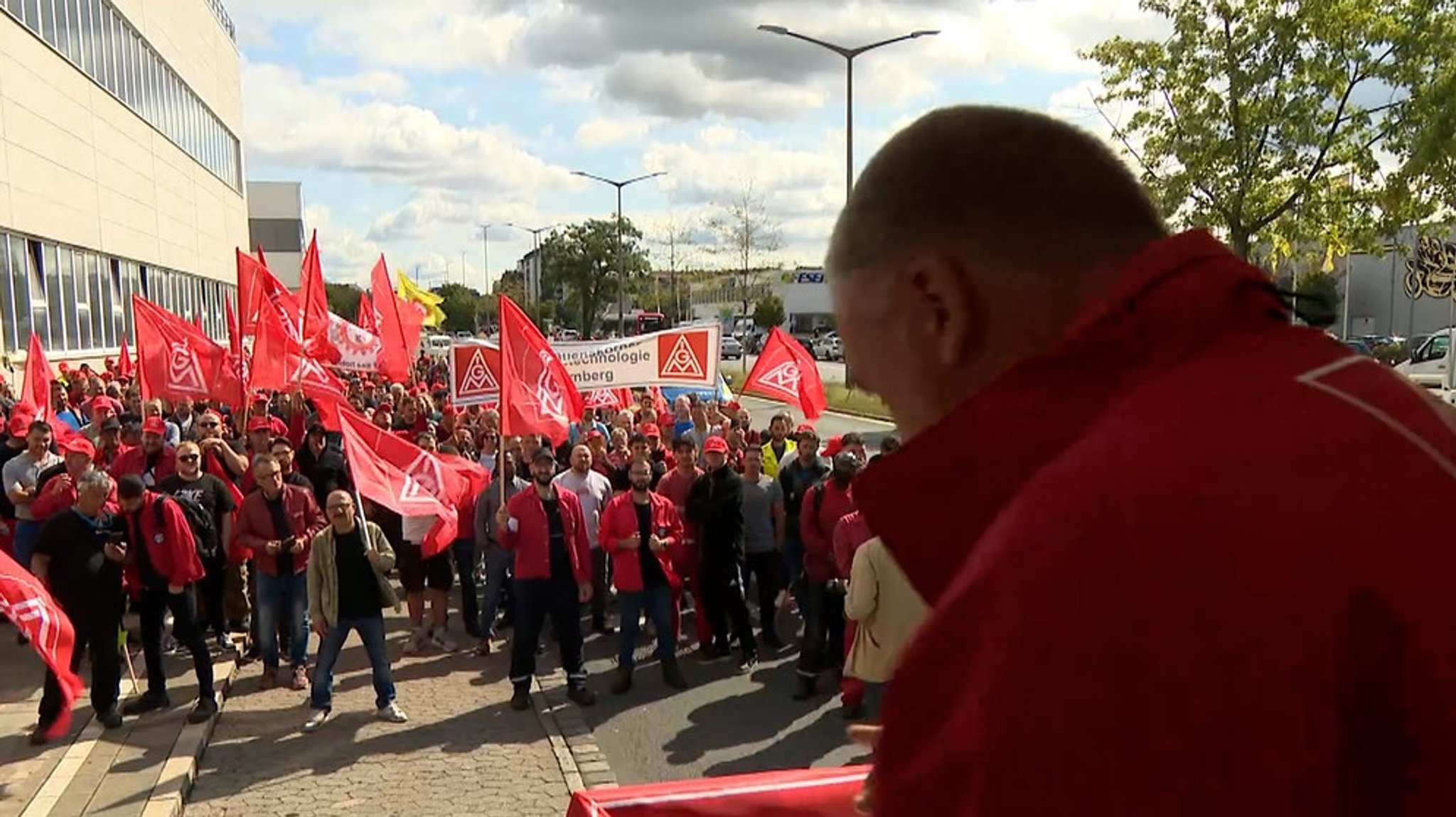 Autoindustrie im Niedergang? : Beschäftigte zwischen Wut und Verunsicherung