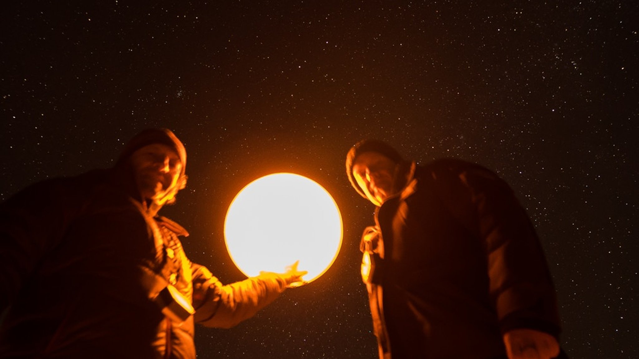 Es werde Nacht: Ein Blick in ferne WELTEN