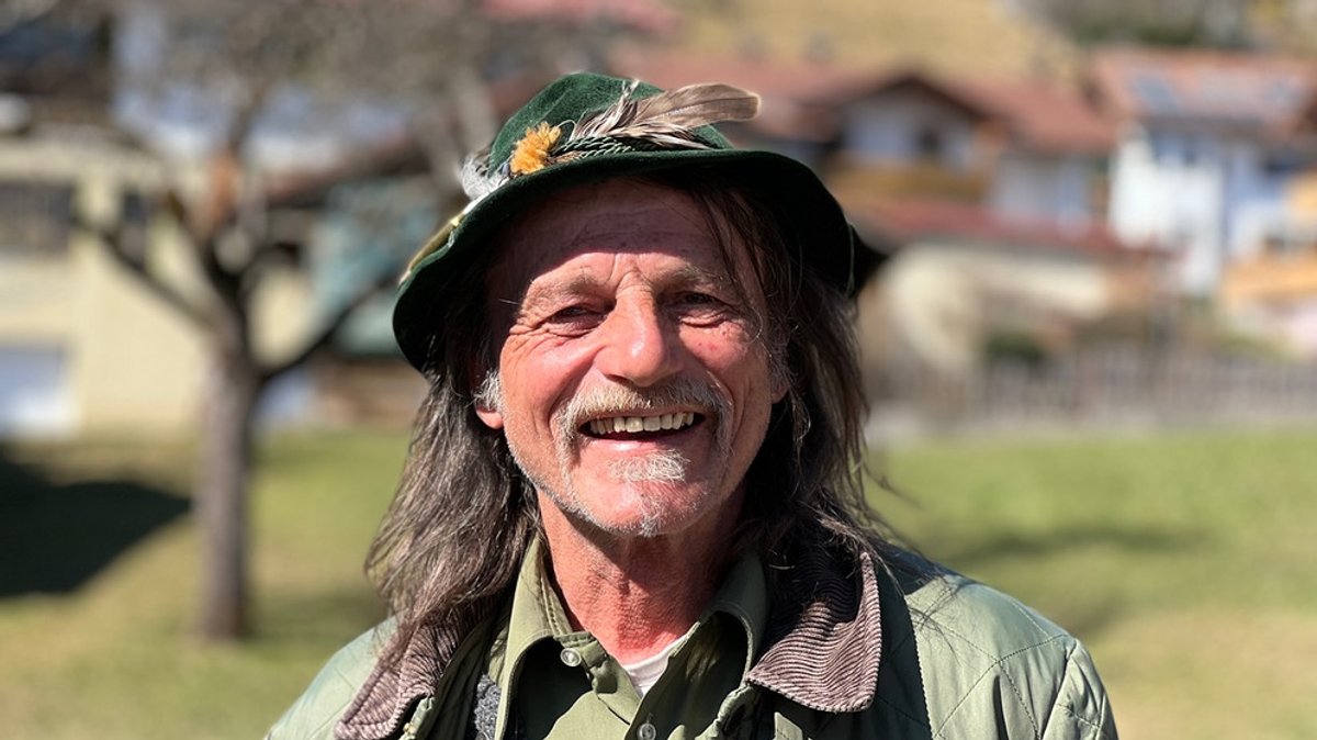 Lebenslinien  -  Karl Gehring, vom Skiakrobaten zum Hüttenwirt und Musiker: Hirt, Wirt, für immer Bergmensch