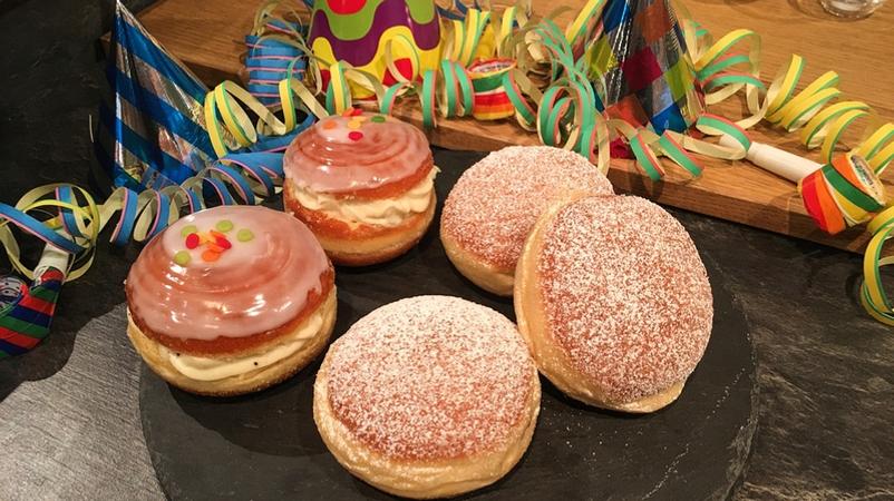 Krapfen Selber Backen Tipps Vom Augsburger Handwerksbacker Br24 