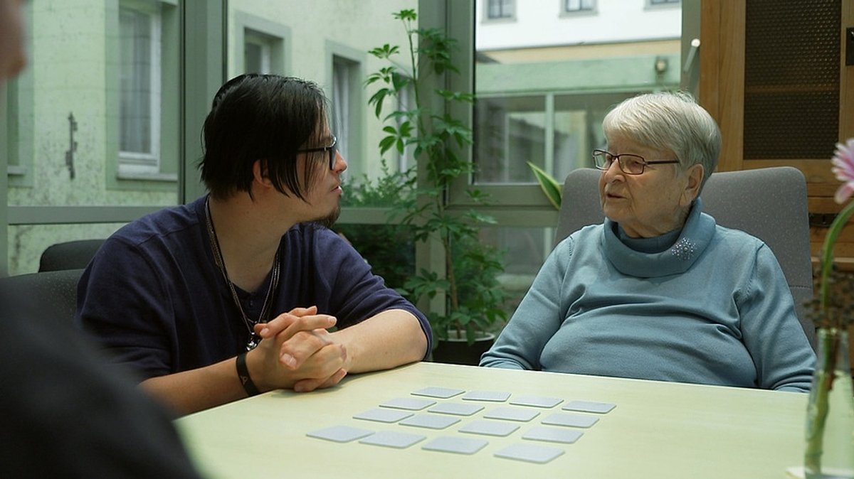 Besuchsdienst im Seniorenheim: Ehrenamt mit Handicap