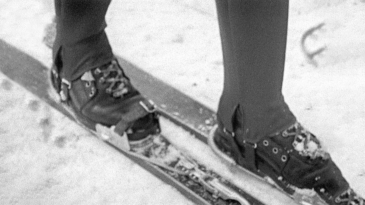 alpha-retro: Bergwelt: Skifahren 1956
