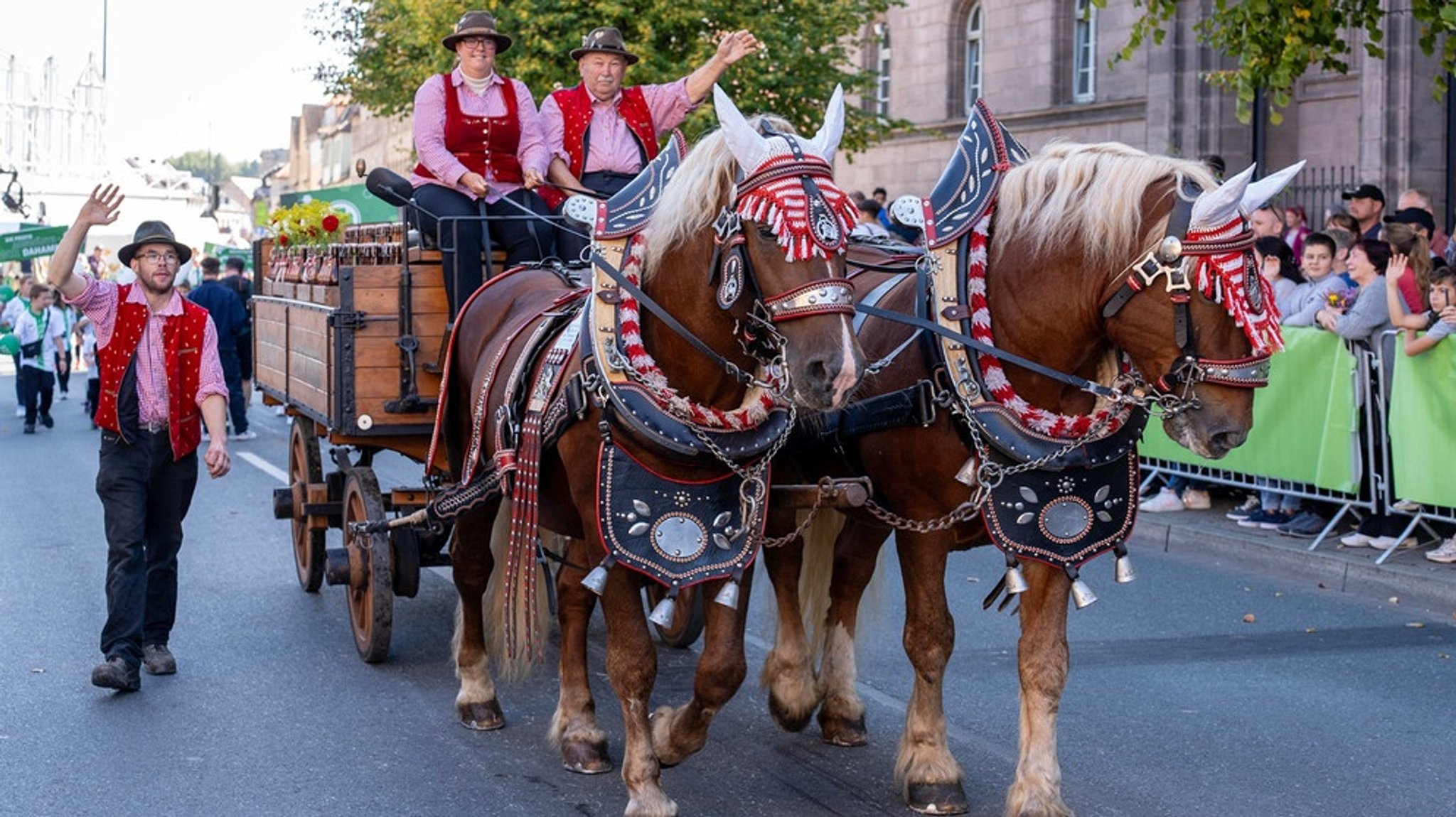 Live aus Fürth: Erntedankfestzug auf der Michaeliskirchweih