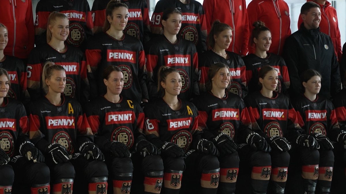 Sportlerinnen schreiben Geschichte: Eishockey-Frauen erstmals bei Deutschland Cup dabei