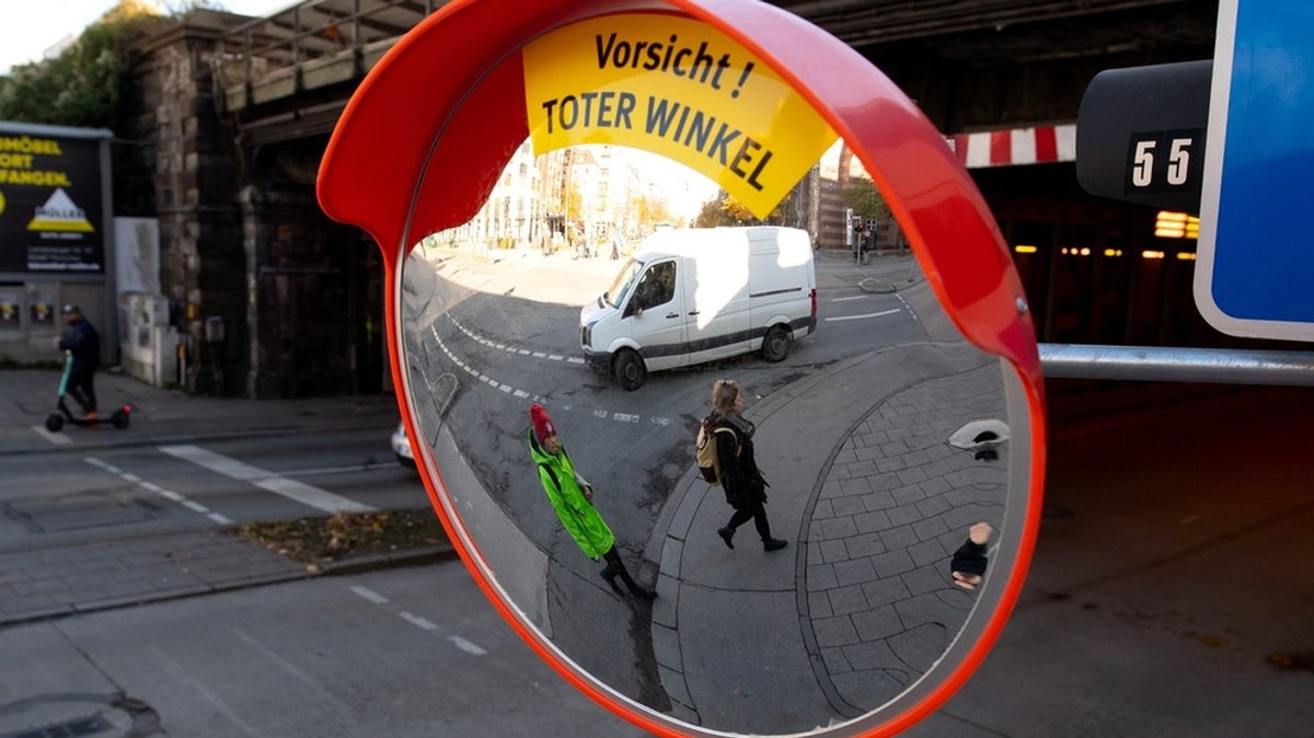 Verkehrssicherheit: Trixi-Spiegel soll Unfälle verhindern