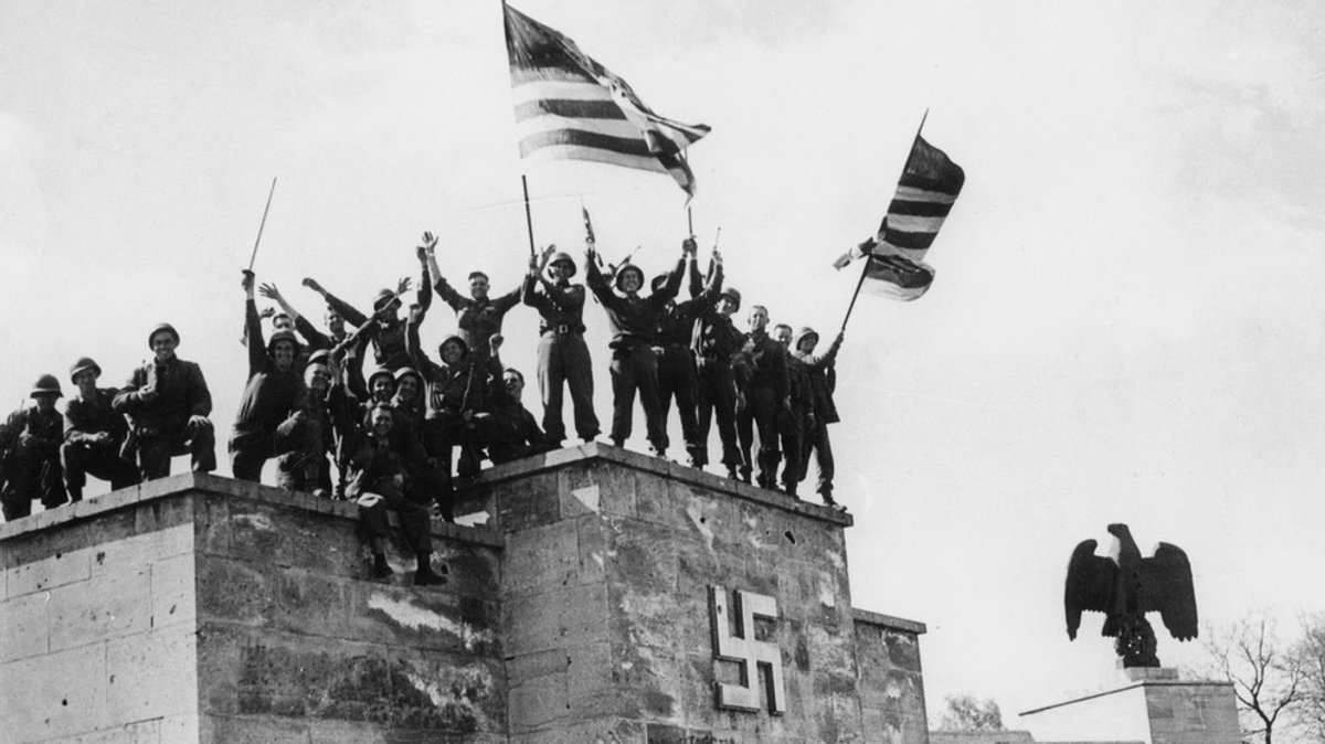 Kriegsende 1945 | Befreiung Bayerns (3): Nürnberg - Amerikaner knacken "Schrein des Nazitums"