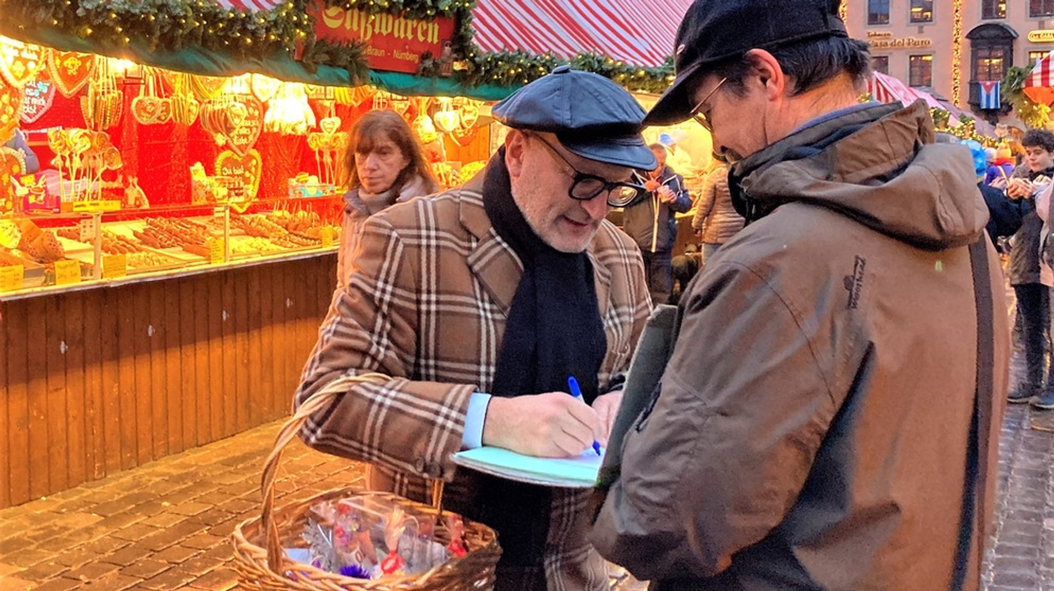 Nürnberger Christkindlesmarkt: Promis am Sternstunden-Stand 2022