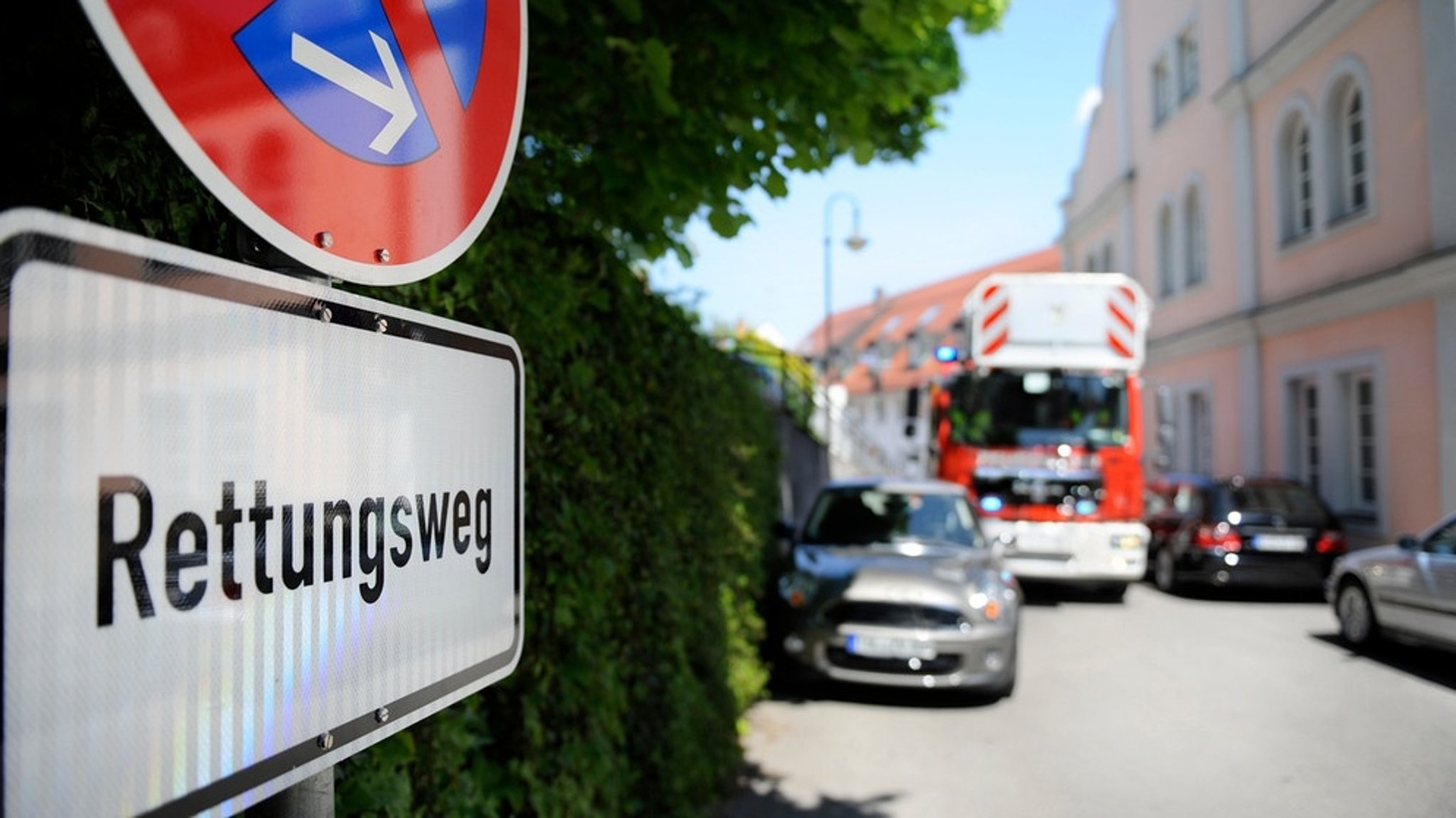Abschleppen: Vereinfachtes Abschleppverfahren: Schnelle Strafe für Park-Rowdys
