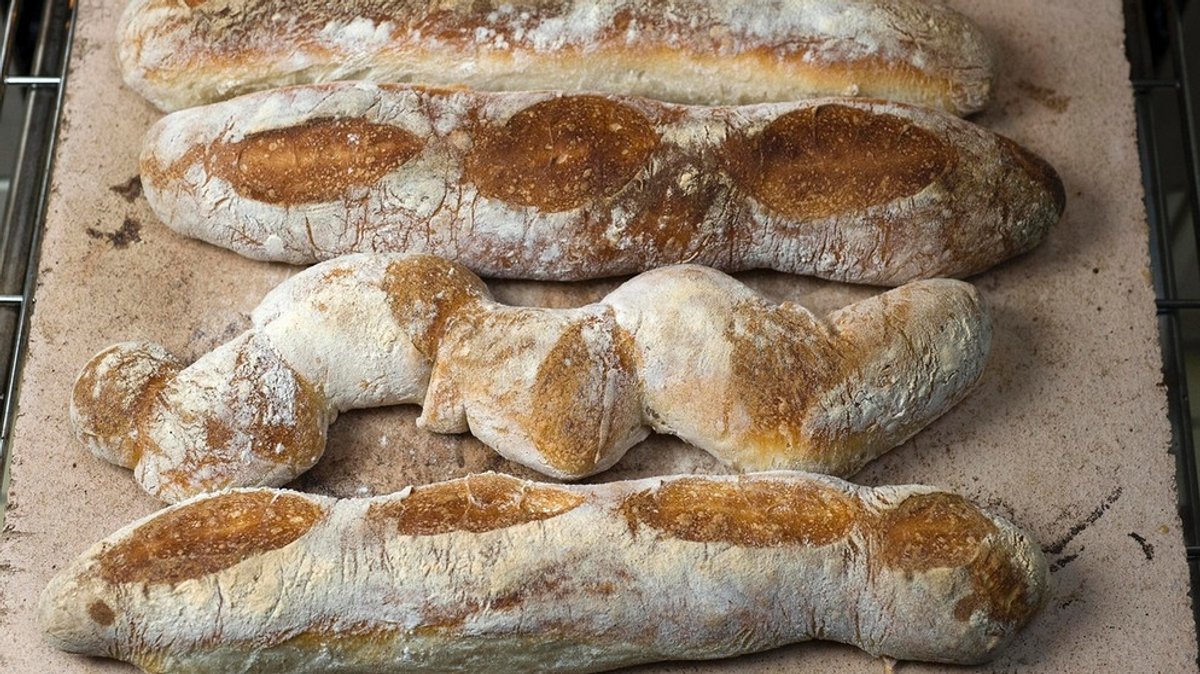 Brot auftauen: So schmeckt altes Brot wieder frisch