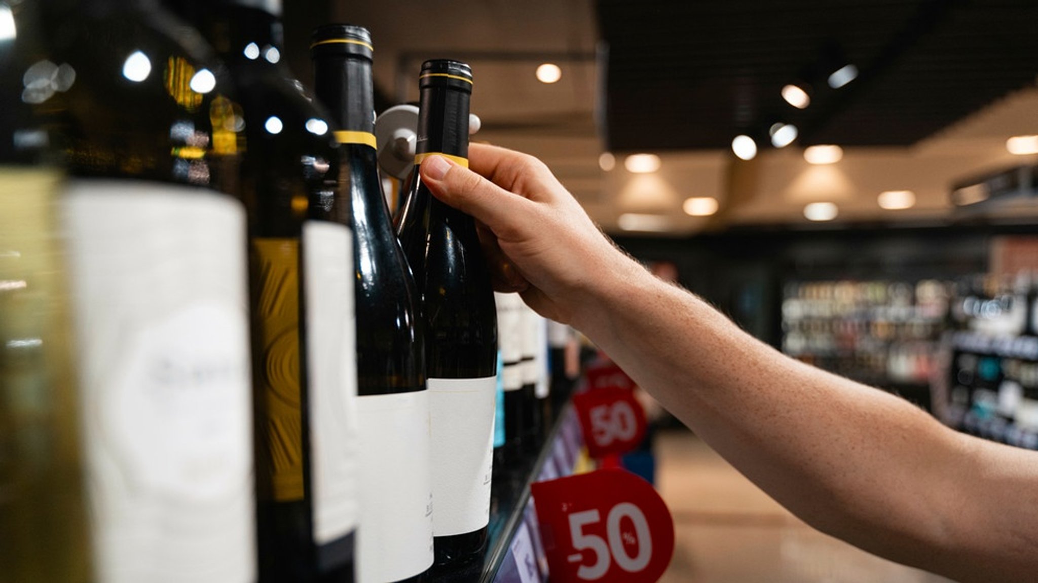 Schaden im Supermarkt: Was tun, wenn mir die Weinflasche runterfällt?