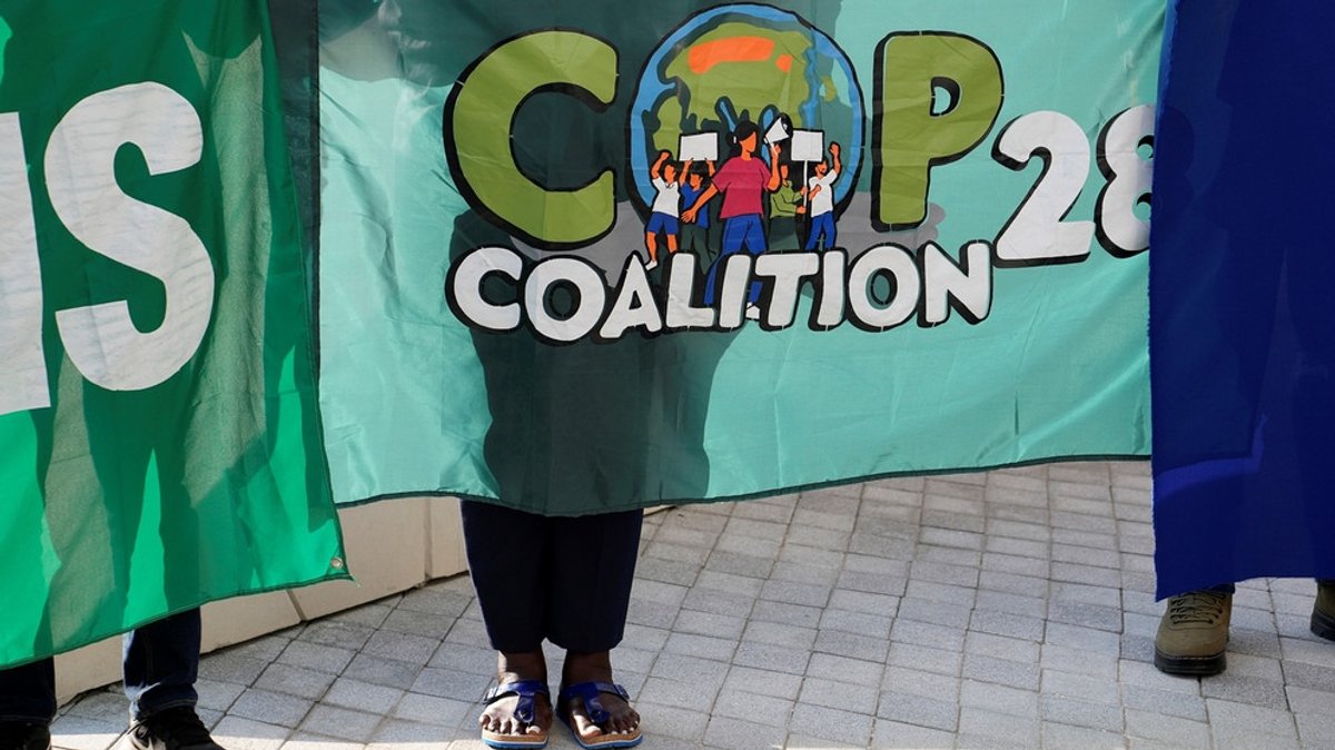 COP28 Zwischenbilanz: Klimakonferenz im Land der Ölscheichs