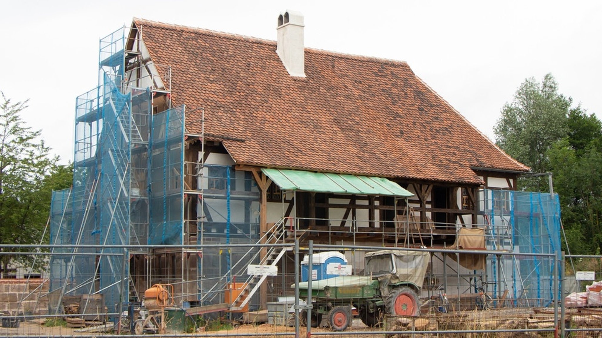 Fränkisches Freilandmuseum: Ein mittelalterliches Badhaus zieht ins Museum