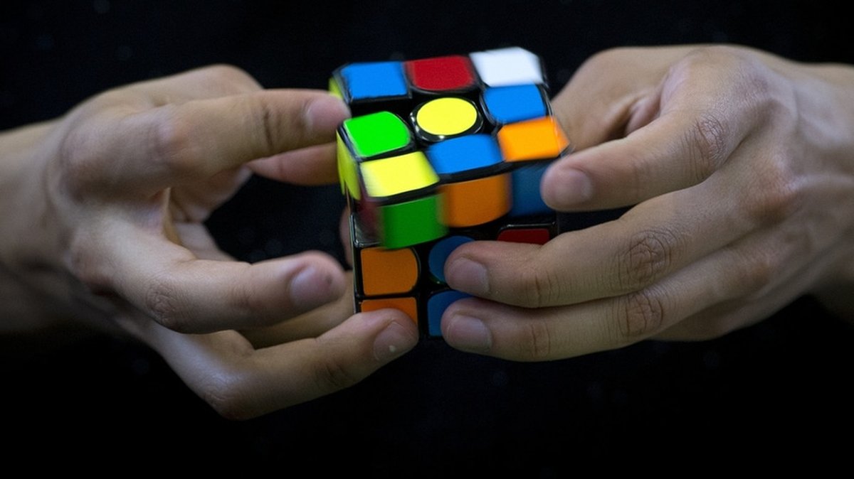 Mehr als nur Spielzeug: Der Rubik-Würfel - eine Ikone