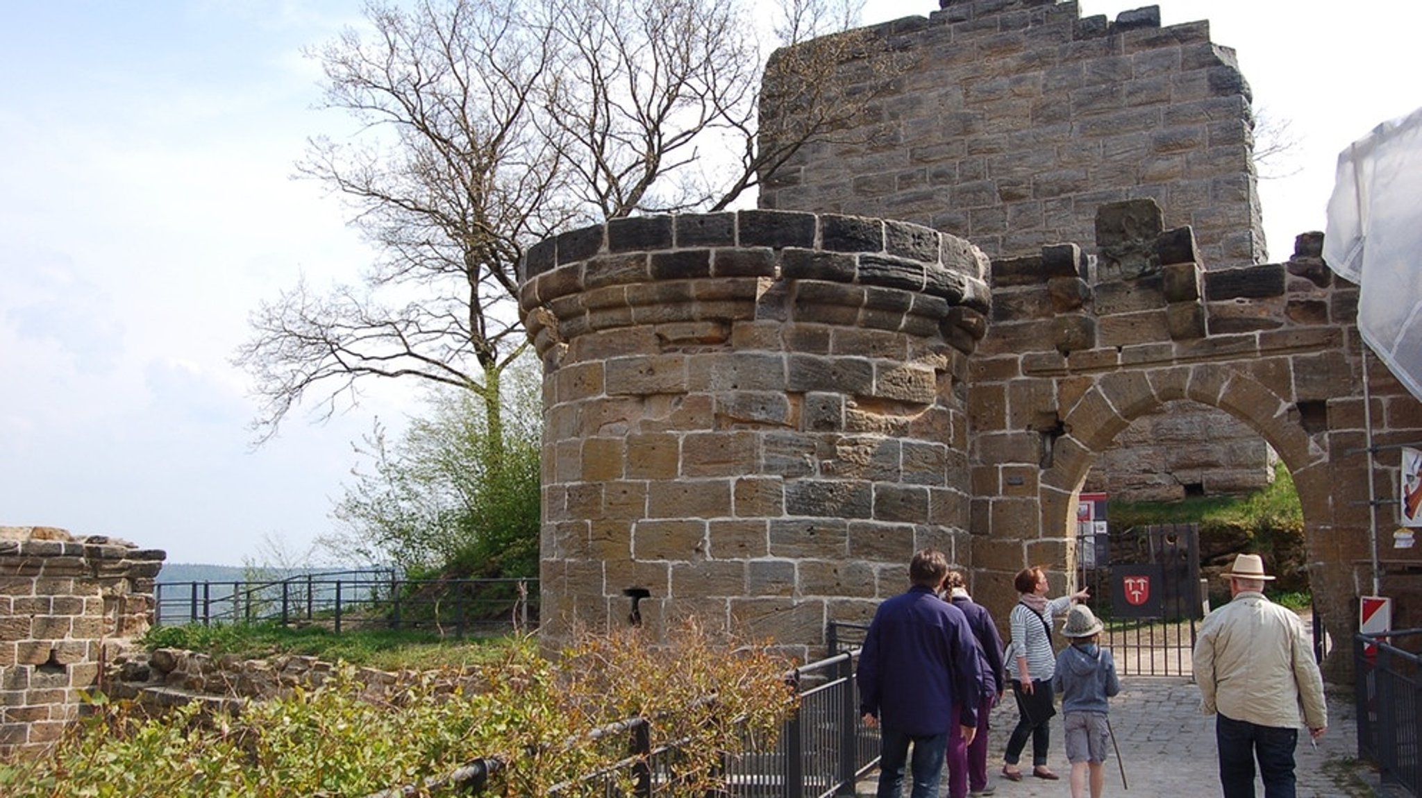 Der Deutsche Burgenwinkel: Neues Leben in der Ruine Altenstein