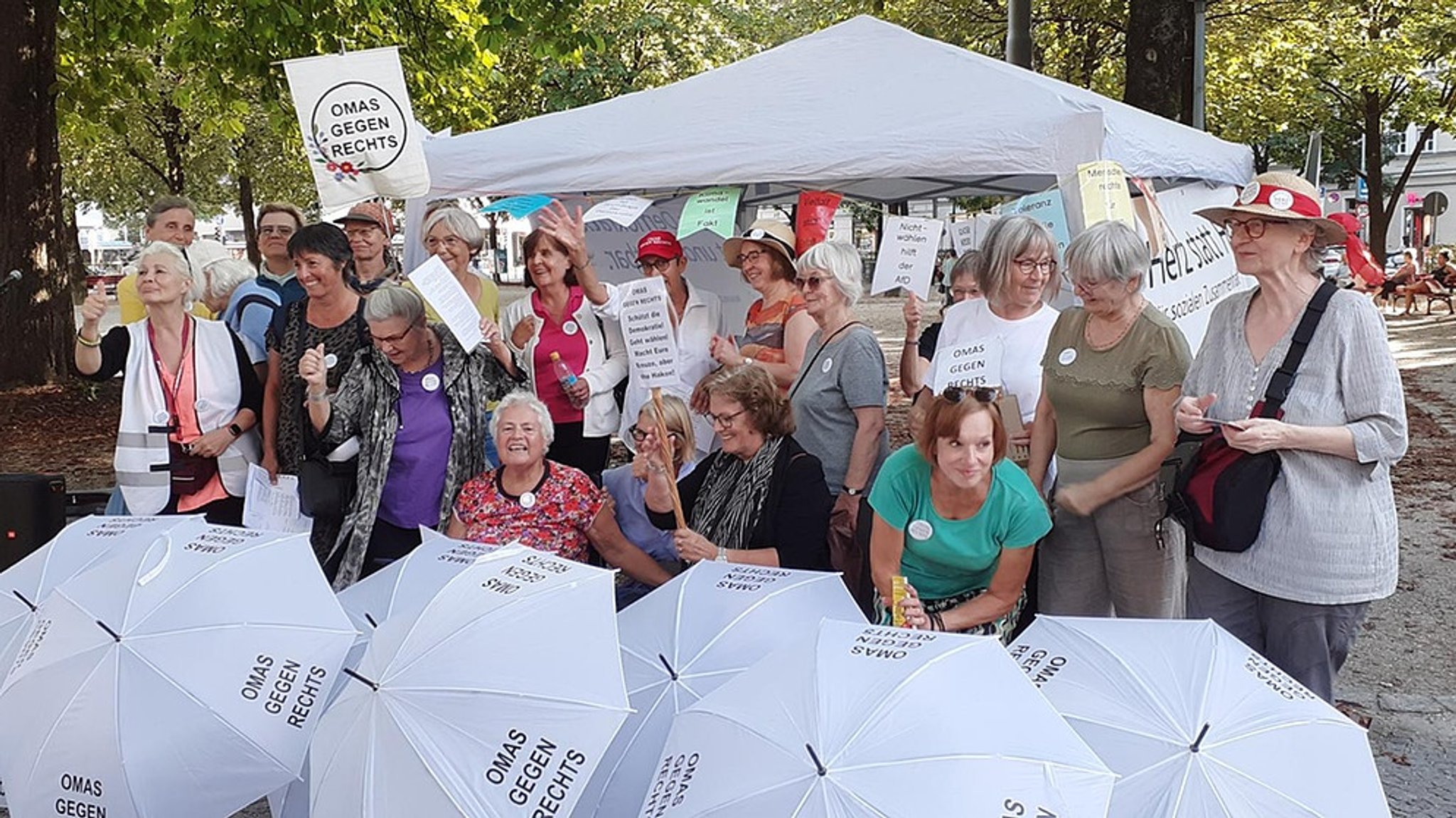 Herz statt Hetze: Fünf Jahre "Omas gegen Rechts"