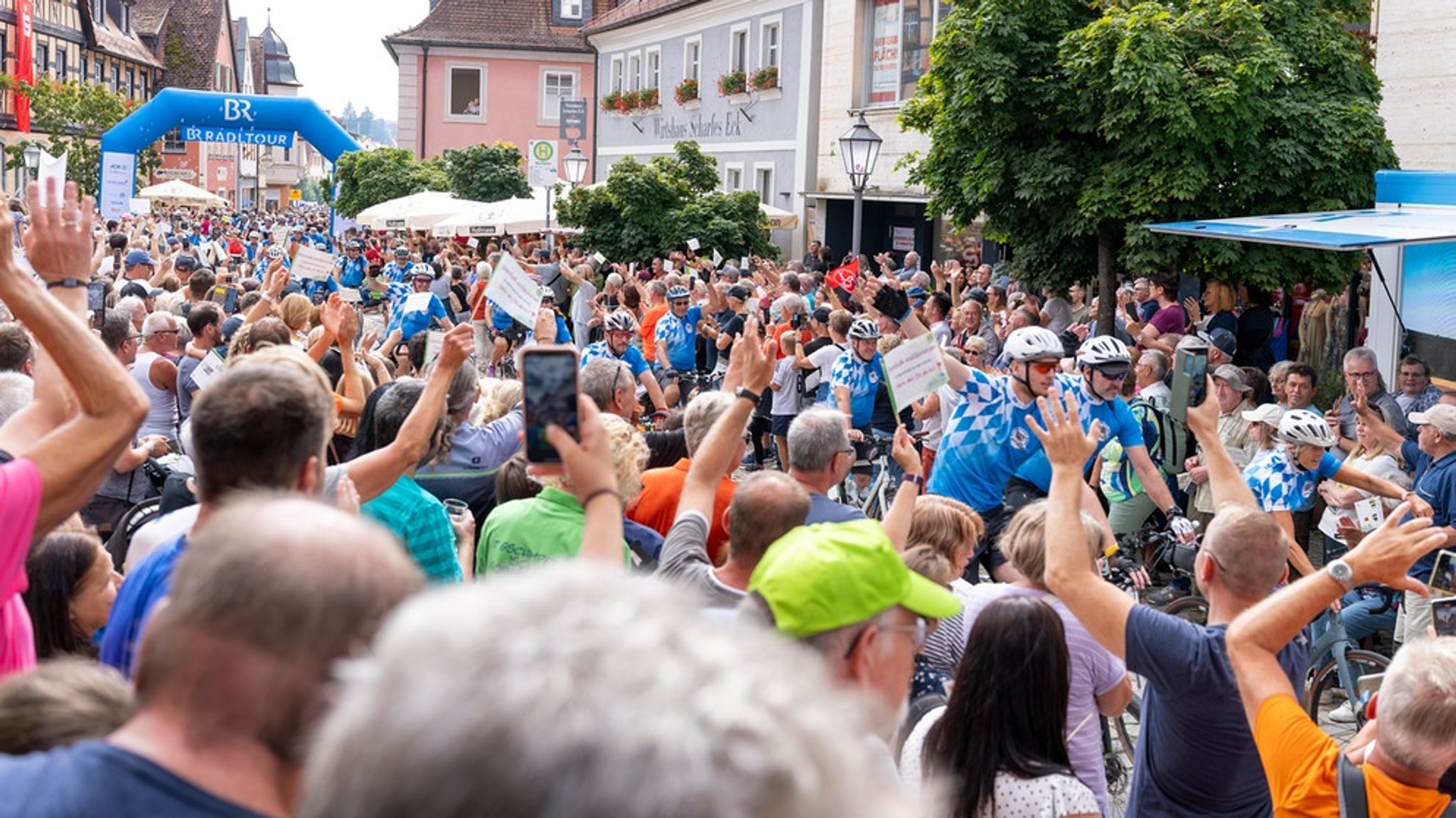 BR-Radltour 2024: 85.000 Besucher feierten in den Etappenorten